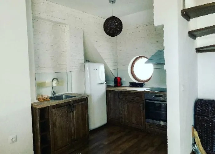 Charming In The Heart Of Апартамент